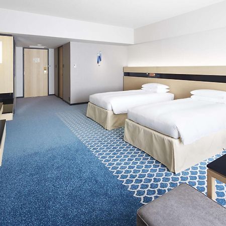 Hilton Tokyo Bay Hotel Urayasu Exterior foto